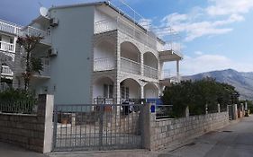 Apartments Bisevo